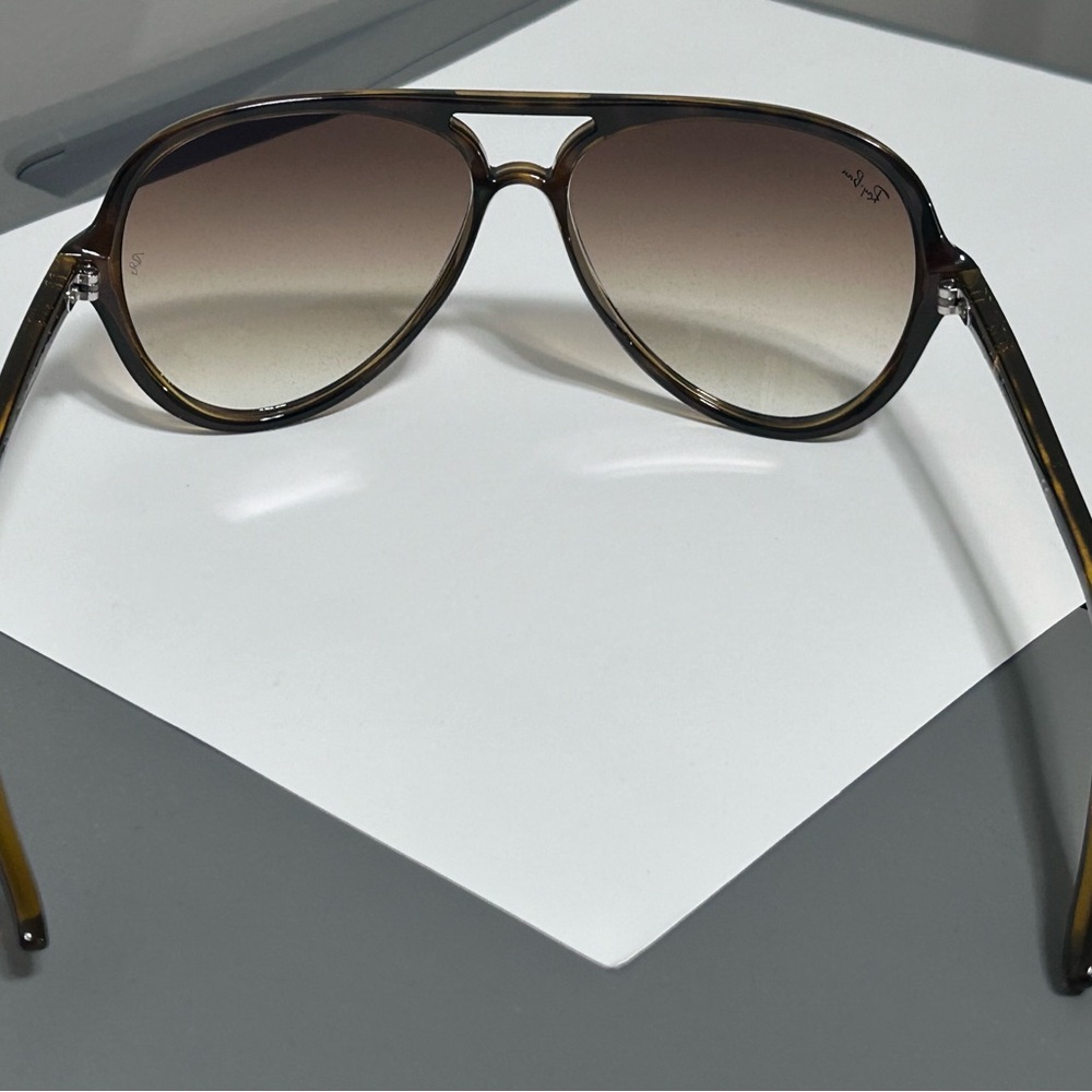 Ray-Ban Classic Light Havana clear gradient brown Sunglasses - Picture 3 of 8